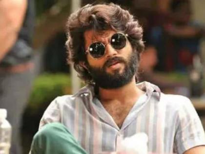 south superstar vijay devarakonda donated rs more than 1 crore for the needy fans feel proud | विजय देवरकोंडा ने दिखाई दरियादिली, गरीब और जरूरतमंदों के लिए दान की ये बड़ी रकम