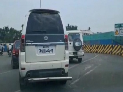 Effect of change of power in Bihar, caste indicator vehicles are making noise on the roads | बिहार सत्ता परिवर्तन का असर, जाति सूचक गाड़ियां सड़कों पर मचा रही हैं धूम