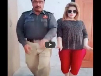 Pakistan police Suspended After Dance Video Govinda's Song 'Kisi Disco Mai Jaye' Goes Viral | गोविंदा के गाने ' किसी डिस्को में जाए' पर इस पाकिस्तानी पुलिस ने किया डांस, वीडियो वायरल होने के बाद हुआ सस्पेंड