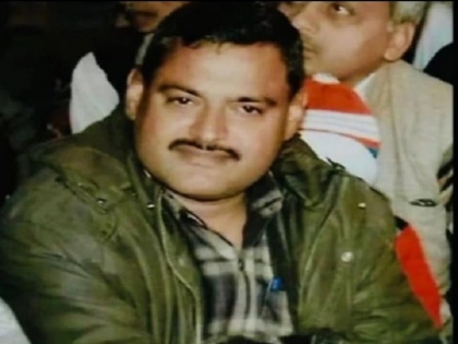 Vikas Dubey's wife and son arrested by Lucknow Police | कानपुर इनकाउंटरः STF ने कुख्यात अपराधी विकास दुबे की पात्नी और बेटे को भी किया लखनऊ से गिरफ्तार