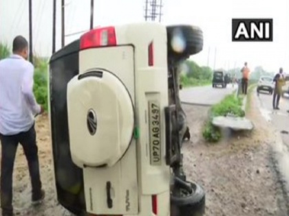 vikas dubey stf car accident during was bringing back in kanpur all update | विकास दुबे के कंधे और कमर में लगीं चार गोलियां, पुलिस ने बताया हिस्ट्रीशीटर के एनकाउंटर का पूरा वाकया