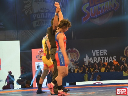 Wrestling: Sarita stuns Pooja, easy wins for Vinesh and Sakshi in World Championships trials | वर्ल्ड चैंपियनशिप: सरिता ने पूजा को चौंकाया, विनेश और साक्षी आसानी से जीते