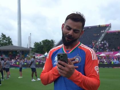 after Win T20 world cup Virat Kohli video call wife Anushka Sharma and give flying kiss to children | T20 World Cup 2024: विश्वकप जीतने के बाद विराट कोहली का अनुष्का शर्मा को कॉल, बच्चों को गुदगुदाया और फ्लाइंग किस.., यहां देखें