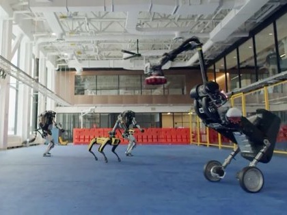 dynamics robot performs better dance than humans dancing goes viral | रोबोट का डांस देखकर रह जाएंगे दंग, इंसान भी रह गए पीछे, देखें वीडियो