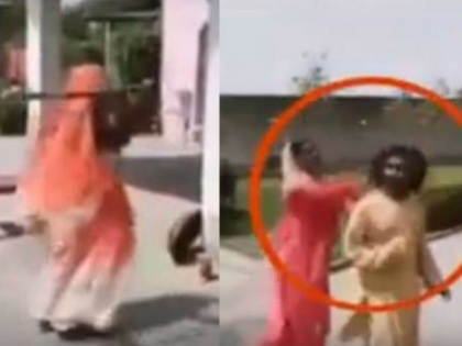 Pujari used to molest women in temple, beaten-up by people, watch viral video | मंदिर में महिलाओं से छेड़छाड़ करने वाले पुजारी को किन्नरों ने दौड़ाकर पीटा, वीडियो वायरल