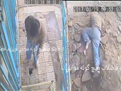 viral video shows iran man throw cigarette but into sewer blast happen | Viral Video: रास्ते में चलते हुए शख्स ने सीवर में फेंका सिगरेट का बट, हुआ भयानक धमाका और फिर....देखें भयानक वीडियो