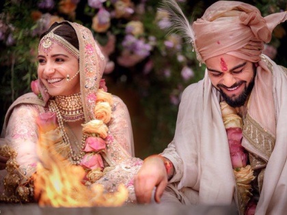 anushka sharma wish to virat kohli first wedding anniversary | अनुष्का ने विराट को कुछ इस अंदाज में शादी की पहली सालगिराह की दी बधाई, देखें दिल को छू जानें वाला वीडियो