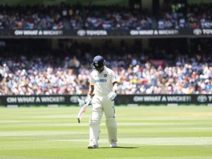 India vs Australia Live Score, 5th Test Day 1 king virat kohli out 17 runs Ball tampering outside off stump not tadvantage catch century in Perth average 17-57 in 20 innings | India vs Australia 5th Test Day 1: आफ स्टम्प से बाहर गेंद से छेड़छाड़?, कैच का फायदा नहीं उठा सके किंग कोहली, पर्थ में शतक छोड़ दे तो 20 पारी में 17.57 की औसत से रन