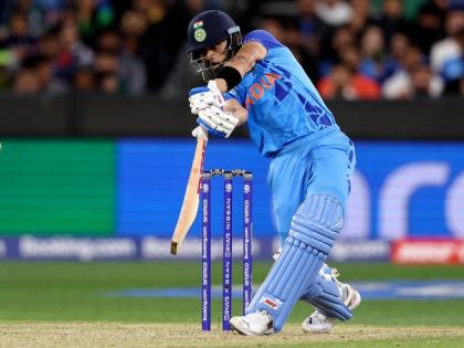 ICC T20 World Cup 2022 25-ball half-ton Suryakumar Yadav Back-to-back fifties virat Kohli 95 off 48 vs Net Sydney | टी20 विश्व कपः 25 गेंद में सूर्यकुमार ने जड़ी फिफ्टी, पाकिस्तान के बाद नीदरलैंड के खिलाफ बरसे कोहली, 48 गेंद और 95 रन की साझेदारी