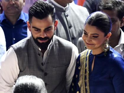 विराट कोहली हुए इमोशनल तो पत्नी अनुष्का ने कुछ ऐसे संभाला, देखें तस्वीरें