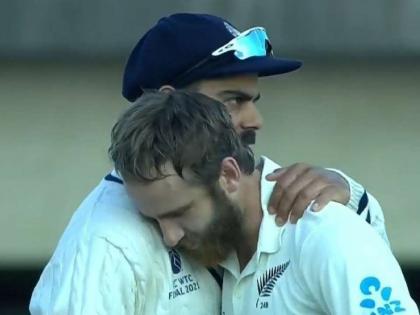 Virat Kohli hugging Kane Williamson after WTC Final loss is winning internet viral photo | हार के बाद केन विलियमसन को गले लगाकर विराट कोहली ने दी बधाई, फैंस ने किया सलाम