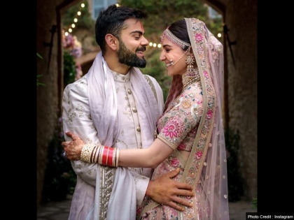 Celebrity Wedding Trends: This bride wore same Sabyasachi Mukherjee lehenga of Anushka Sharma at her wedding in Abu Dhabi, UAE | इस दुल्हन ने अपनी शादी में पहना अनुष्का शर्मा स्टाइल लहंगा, ऑउटफिट में किया ये खास बदलाव, देखें तस्वीरें