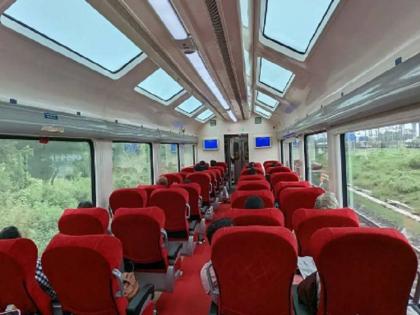 Railways to start Vistadome coach for tourists coming to Kashmir from August 15 | खुशखबरी: कश्मीर आने वाले पर्यटकों को 15 अगस्त से विस्टाडोम कोच का तोहफा देगा रेलवे