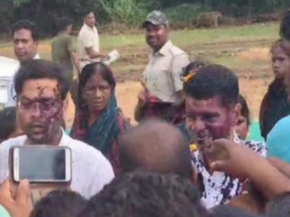 Ink was thrown at Odisha Chief Minister Naveen Patnaik's personal secretary VK Pandian and Puri DM Samarth Verma, know why | ओडिशा के मुख्यमंत्री नवीन पटनायक के निजी सचिव वीके पांडियन और पुरी के डीएम समर्थ वर्मा पर स्याही फेंकी गई, जानिए क्यों