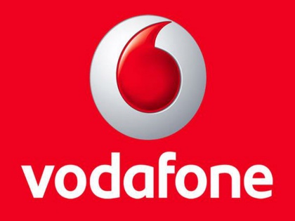 Vodafone has a debt of Rs 2.15 lakh crore to get relief the company can issue rights issue | वोडाफोन पर 2.15 लाख करोड़ रुपए का कर्ज चढ़ा, निजात पाने के लिए कंपनी जारी कर सकती है 'राइट इश्यू'