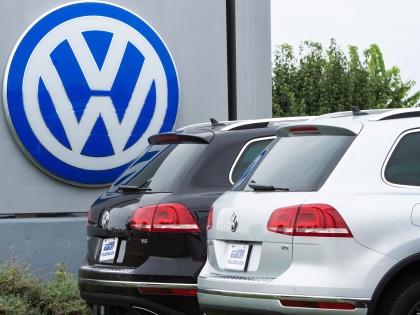 Volkswagen says, company will deposit the penalty of 100 million rupees imposed by NGT on time | वॉक्सवॉगन ने कहा-NGT के लगाए 100 करोड़ के जुर्माने को समय पर जमा करेगी कंपनी