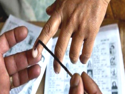67.34% of voting was held in phase two of the Chhattisgarh elections, 71.11% in Madhya Pradesh till 5:00 pm | Assembly Elections 2023: मध्य प्रदेश में शाम 5 बजे तक हुई बंपर वोटिंग, 70% से अधिक मतदान दर्ज, छत्तीसगढ़ में भी 67.34% हुआ मतदान
