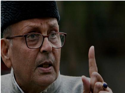 vp singh death anniversary know about his political career, highlights, rajiv gandhi politics | पुण्यतिथिः राजनीति में कांग्रेस के सहारे शिखर पर पहुंचे वीपी सिंह, भ्रष्टाचार पर मतभेद के बाद राजीव गांधी को सत्ता से किया बेदखल vp singh death anniversary know about his political career, highlights, rajiv gandhi politics | पुण्यतिथिः राजनीति में कांग्रेस के सहारे शिखर पर पहुंचे वीपी सिंह, भ्रष्टाचार पर मतभेद के बाद राजीव गांधी को सत्ता से किया बेदखल