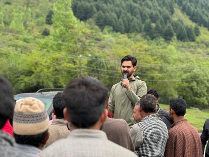 PDP candidate from Srinagar is the 'poorest', accused under UAPA | श्रीनगर से मैदान में उतरे पीडीपी के उम्मीदवार हैं 'सबसे गरीब', हैं यूएपीए के तहत अभियुक्त PDP candidate from Srinagar is the 'poorest', accused under UAPA | श्रीनगर से मैदान में उतरे पीडीपी के उम्मीदवार हैं 'सबसे गरीब', हैं यूएपीए के तहत अभियुक्त