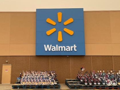 Walmart layoffs Hundreds corporate jobs cut one fell swoopWalmart's Dallas, Atlanta and Toronto offices locked workers to be relocated | Walmart layoffs: एक झटके में सैकड़ों कर्मचारियों को किया बाहर, वॉलमार्ट के डलास, अटलांटा तथा टोरंटो कार्यालयों में ताला! Walmart layoffs Hundreds corporate jobs cut one fell swoopWalmart's Dallas, Atlanta and Toronto offices locked workers to be relocated | Walmart layoffs: एक झटके में सैकड़ों कर्मचारियों को किया बाहर, वॉलमार्ट के डलास, अटलांटा तथा टोरंटो कार्यालयों में ताला!