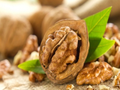 health tips walnut health benefits for diabetes | डायबिटीज के मरीजों को रोजाना एक अखरोट खाने से होता है यह फायदा