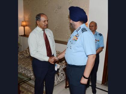 Indo-Pak war dies Who was DK Parulkar 1971 war hero no more Air warrior led daring escape PoW captivity during 1971 IAF War hero passes away | कौन थे डीके पारुलकर?, 1971 के युद्ध नायक नहीं रहे, देश कर रहा नमन!, भारतीय वायुसेना ने ‘एक्स’ पर पोस्ट कर कहा