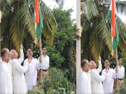 watch Video Mohan Bhagwat hoisted salute tricolor RSS office appeal to people har ghar tiranga azadi ka amritmahotsav | Video: RSS के कार्यालय में मोहन भागवत ने फहराया तिरंगा-दी सलामी, लोगों से की यह अपील