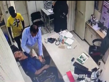 watch Video On camera doctor saved the patient's life BJP leader praised Dr. Arjun Adnaik best cardiologists Kolhapur | वीडियो: ऑन कैमरा डॉक्टर ने ऐसे बचाई मरीज की जान, भाजपा नेता ने किया तारीफ