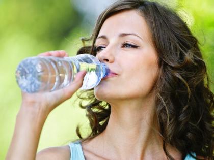 Drinking less water can cause serious kidney issues, know how much you should drink | कम पानी पीने से हो सकती हैं किडनी की गंभीर समस्याएं, जानिए दिनभर में कितना पीना चाहिए पानी