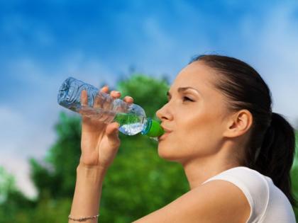 effects of drinking water after, before and in between meal | खाने के तुरंत पहले या बाद पानी पीने का ये होता असर, जानिए क्या कहता है आयुर्वेद
