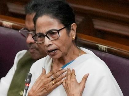 Prayagraj Mahakumbh 2025 wb cm Mamata Banerjee said not call Maha Kumbh Death Kumbh Kolkatans reached Prayagraj said respect Maha Kumbh salute Ganga | Prayagraj: ममता बनर्जी ने कहा- इसे महाकुंभ नहीं कहूंगी, मृत्यु कुंभ?, प्रयागराज पहुंचे कोलकातावासी बोले-महाकुंभ का सम्मान और गंगा मां को प्रणाम