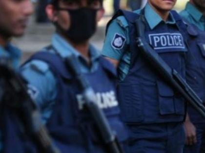 2 police injured in IS attack targeting Bangladesh minister in Dhaka | बांग्लादेश में मंत्री को निशाना बनाकर आईएस ने किया हमला, दो पुलिसकर्मी घायल 2 police injured in IS attack targeting Bangladesh minister in Dhaka | बांग्लादेश में मंत्री को निशाना बनाकर आईएस ने किया हमला, दो पुलिसकर्मी घायल