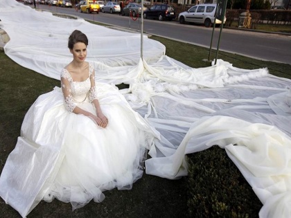 World longest wedding dress Guinness World Records | VIDEO: ये है दुनिया की सबसे लंबी वेडिंग ड्रेस, जो ढक सकती है पूरा माउंट एवरेस्ट