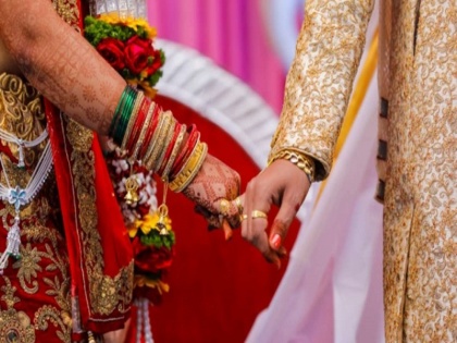 Hyderabad: By telling divorced women the cost of a pinch of vermilion, the person cheated millions, has married 13 women | तलाकशुदा महिलाओं को एक चुटकी सिंदूर की कीमत बताकर शख्श ने की लाखों की ठगी, 13 महिलाओं से कर चुका है शादी