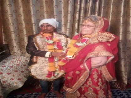 65 year old american woman married a 27 year old man in Haryana | 65 साल की अमेरिकी दुल्हन, 27 साल का देसी दूल्हा, फेसबुक से ऐसे हुआ था दोनों में प्यार