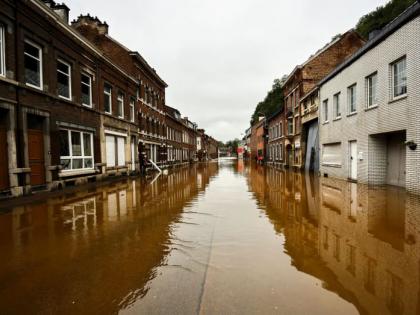 Western Europe floods more than 180 dead rescue workers searching for people trapped in rubble | पश्चिमी यूरोप में विनाशकारी बाढ़ से कोहराम, 180 से ज्यादा की मौत, मलबे में फंसे लोगों की तलाश कर रहे बचावकर्मी