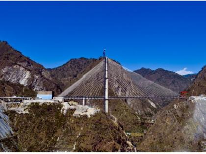 Udhampur-Srinagar-Baramulla Rail Link Project Country first cable-stayed rail bridge Anji Khad another example railway workmanship watch video | उधमपुर-श्रीनगर-बारामुला रेल लिंक परियोजनाः अंजी खड्ड पर देश का पहला केबल आधारित रेल ब्रिज बनकर तैयार, रेलवे की कारीगरी का एक और नमूना, देखें वीडियो Udhampur-Srinagar-Baramulla Rail Link Project Country first cable-stayed rail bridge Anji Khad another example railway workmanship watch video | उधमपुर-श्रीनगर-बारामुला रेल लिंक परियोजनाः अंजी खड्ड पर देश का पहला केबल आधारित रेल ब्रिज बनकर तैयार, रेलवे की कारीगरी का एक और नमूना, देखें वीडियो