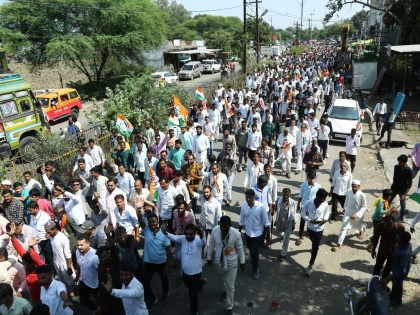 Madhya Pradesh Election 2023 Yogendra Singh Bunty Bana Filed nomination from Congress people gathered in support mp chunav  | Madhya Pradesh Election 2023: कांग्रेस प्रदेश अध्यक्ष कमलनाथ के बंगले के सामने प्रदर्शन किया, नामांकन रैली में उमड़े लोग