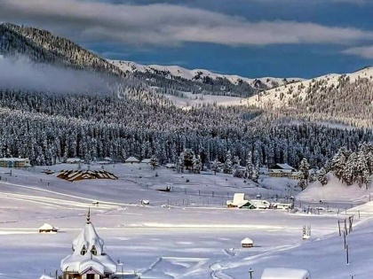 India weather update IMD snowfall in Jammu and Kashmir Christmas and New Year all hotels booked in Gulmarg everyone happy with snowfall | Jammu and Kashmir snowfall: क्रिसमस और नया साल, गुलमर्ग में सभी होटल बुक, बर्फबारी से सभी खुश!