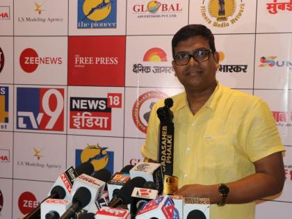 bihar Arrah Dr Rajneesh Kant relieves pain jiffy Lalu Prasad Yadav, Tejashwi Yadav, Pankaj Tripathi, Khesari Lal Yadav, Dinesh Lal Yadav Nirahua Unani and naturopathy  | यूनानी और प्राकृतिक चिकित्सा कारगर, दर्द को चुटकी में दूर कर देते हैं डॉ. रजनीश कांत!, कई नेता और अभिनेता का सफलतम इलाज