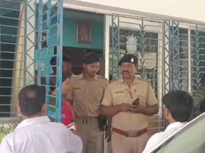 Rupauli Assembly seat by-election Bima Bharti meet Lalu Yadav and Tejashwi yadav said member family contest will come again evening take RJD symbol | रुपौली विधानसभा सीट उपचुनावः लालू यादव और तेजस्वी से मिलीं बीमा भारती, कहा-परिवार का ही कोई सदस्य चुनाव लड़ेगा, शाम को दोबारा आकर राजद का सिंबल लेंगे