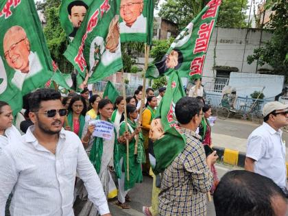 India Alliance Protest March Ruckus against Nitish government workers RJD, Congress, Left VIP took streets watch video | India Alliance Protest March: नीतीश सरकार के खिलाफ बिहार में बवाल, राजद, कांग्रेस, वामदल और वीआईपी के कार्यकर्ता सड़कों पर उतरे, देखें वीडियो