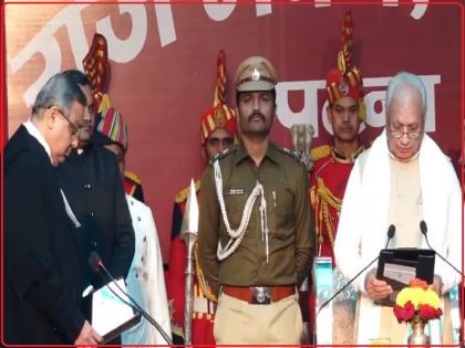 Arif Mohammad Khan Sworn Bihar Governor Patna 42nd Governor Bihar gets Muslim Governor after 26 years 50 year old friend Niaz Ahmed attended watch video | Arif Mohammad Khan: 42वें राज्यपाल के रूप में शपथ?, 26 साल बाद बिहार को मुस्लिम गवर्नर, 50 साल पुराने दोस्त नियाज अहमद पहुंचे, देखें वीडियो