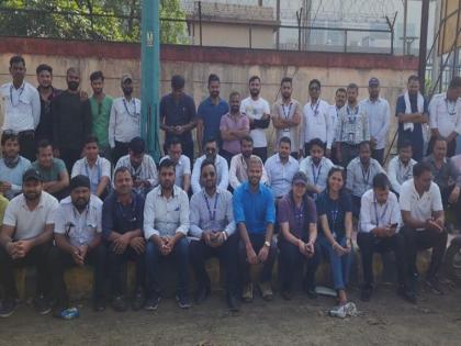 Maharashtra: Boeing 777 Repair Wages at ₹85 Per Hour; AIESL MRO Engineers and Technicians Sit on Hunger Strike Until Death | महाराष्ट्र: बोइंग 777 की मरम्मत की मजदूरी ₹85 प्रति घंटे, आमरण अनशन पर बैठे एआईईएसएल एमआरओ के इंजीनियर और तकनीशियन Maharashtra: Boeing 777 Repair Wages at ₹85 Per Hour; AIESL MRO Engineers and Technicians Sit on Hunger Strike Until Death | महाराष्ट्र: बोइंग 777 की मरम्मत की मजदूरी ₹85 प्रति घंटे, आमरण अनशन पर बैठे एआईईएसएल एमआरओ के इंजीनियर और तकनीशियन