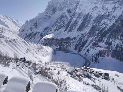 Winter chill grips north India; Freezing temperatures in Jammu Kashmir, Himachal and Ladakh | उत्तर भारत ठंड की चपेट में, कश्मीर, हिमाचल और लद्दाख में तापमान शून्य के नीचे पहुंचा