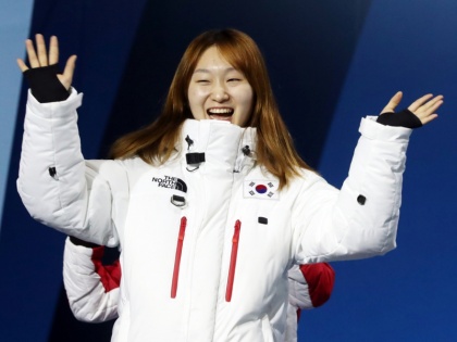 Winter Olympics 2018: South Korea grabs gold in women’s short-track 3,000-meter relay | विंटर ओलंपिक: महिलाओं की 3,000 मीटर रिले में दक्षिण कोरिया ने जीता गोल्ड मेडल