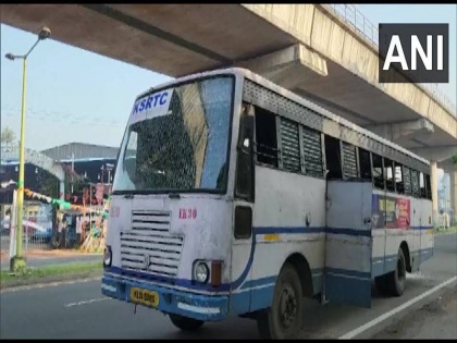 Woman hand chopped off after boarding Karnataka bus through window KSRTC statement on claim | कर्नाटक: खिड़की के सहारे बस में चढ़ने से महिला का कटा हाथ, दावे पर KSRTC का बयान आया सामने
