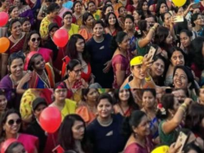 Thousands of women hurt the orthodoxy regarding sarees women were seen wearing different styles of sarees at BGS Ground, Bengaluru | साड़ियों को लेकर रूढ़िवादिता पर चोट करती हजारों महिलाएं, बेंगलुरु के बीजीएस ग्राउंड विभिन्न शैलियों की साड़ियां पहनकर नजर आईं औरतें