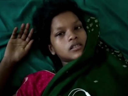 Chhattisgarh Surajpur couple allege their child died during delivery due to negligence of hospital nurse | डिलीवरी के वक्त नर्स ने नवजात का तोड़ा हाथ, मौत के बाद पीड़िता को कहा- जो करना है कर लो!