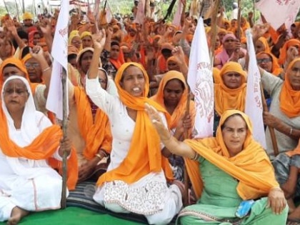 International Women's Day Women manage stage farmers' movement borders of Singhu Tikri and Ghazipur | अंतरराष्ट्रीय महिला दिवस: सिंघू, टीकरी और गाजीपुर बॉर्डर पर किसानों के आंदोलन में मंच प्रबंधन संभालेंगी महिलाएं